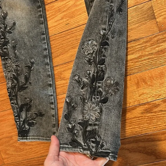 Driftwood Jackie Embroidered Skinny Jeans Black - Picture 3 of 8